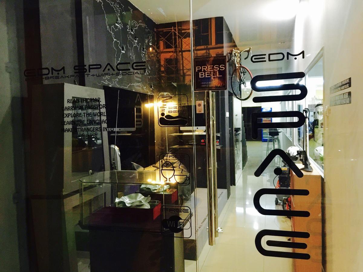 Edm Space Ipoh Esterno foto