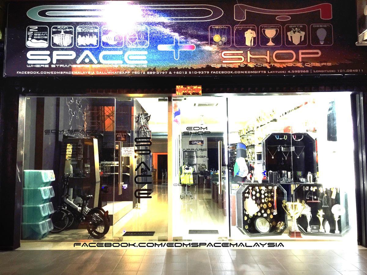Edm Space Ipoh Esterno foto